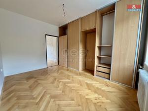 Prodej bytu 3+1, Adamov, Komenského, 63 m2