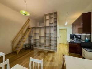 Pronájem bytu 1+kk, Praha - Žižkov, Zvonařova, 40 m2