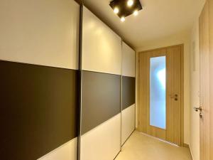 Pronájem bytu 1+kk, Praha - Třebonice, U Radosti, 28 m2
