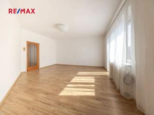 Pronájem bytu 3+1, Praha - Podolí, Jeremenkova, 80 m2