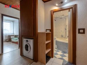 Prodej bytu 4+1, Chodová Planá, sídliště Lučina, 80 m2