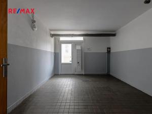 Prodej bytu 4+1, Chodová Planá, sídliště Lučina, 80 m2