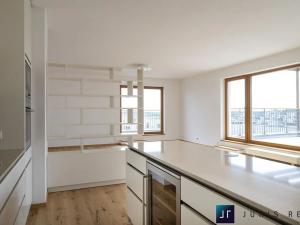 Prodej atypického bytu, Praha - Hrdlořezy, Nad Smetankou, 131 m2
