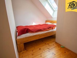 Pronájem bytu 2+kk, Mladé Buky, 38 m2