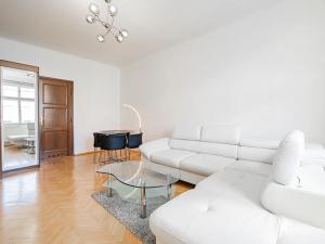 Pronájem bytu 2+kk, Praha - Vinohrady, náměstí Jiřího z Lobkovic, 48 m2