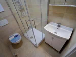 Pronájem bytu 1+kk, Praha - Vinohrady, V Horní Stromce, 24 m2