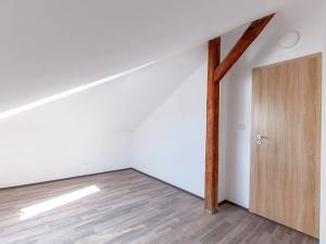 Prodej bytu 2+1, Úpice, Na Veselce, 34 m2