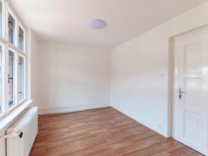 Prodej bytu 3+1, Úpice, Na Veselce, 80 m2