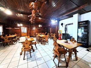 Prodej restaurace, Valašské Klobouky, 600 m2