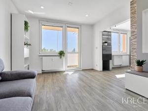 Pronájem bytu 3+1, Třebíč, Obránců míru, 72 m2
