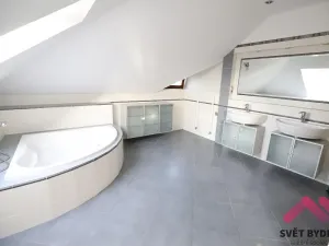 Pronájem rodinného domu, Psáry, Pod Vysokou, 294 m2