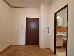 Pronájem bytu 2+kk, Praha - Strašnice, Černokostelecká, 68 m2