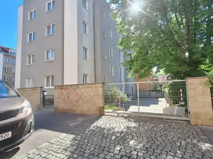 Pronájem bytu 2+kk, Praha - Strašnice, Černokostelecká, 68 m2
