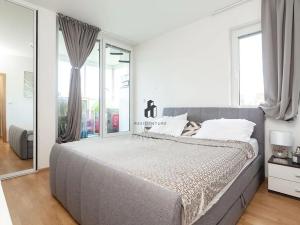 Pronájem bytu 3+kk, Praha - Kamýk, Mariánská, 70 m2