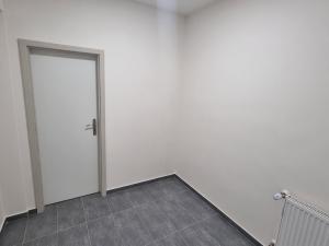 Pronájem obchodního prostoru, Břeclav, Husova, 27 m2