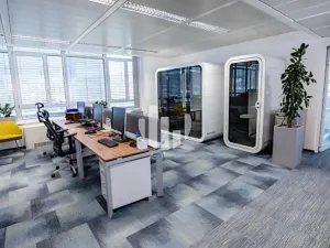 Pronájem kanceláře, Praha - Dejvice, Evropská, 560 m2