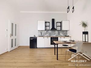 Pronájem bytu 2+kk, Kolín, Karlovo náměstí, 58 m2