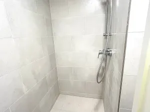 Pronájem bytu 1+kk, Praha - Radotín, Vrážská, 28 m2