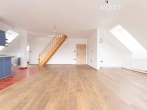 Pronájem atypického bytu, Jilemnice, Masarykovo náměstí, 66 m2