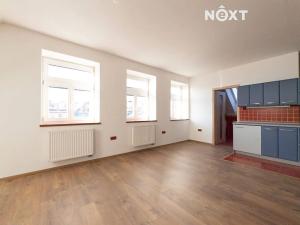 Pronájem atypického bytu, Jilemnice, Masarykovo náměstí, 66 m2
