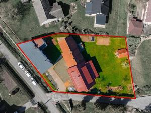 Prodej rodinného domu, Lužany, 425 m2
