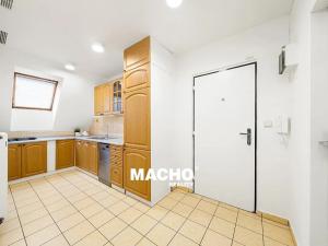 Pronájem bytu 2+kk, Praha - Michle, Na dědinách, 50 m2