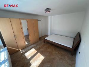Pronájem bytu 2+1, Praha - Košíře, Houdova, 64 m2