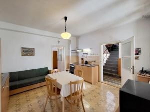 Prodej rodinného domu, Radostice, Hlavní, 207 m2