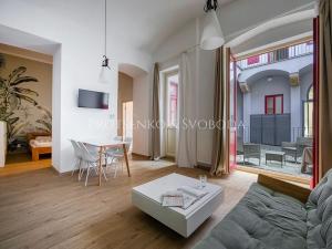 Prodej bytu 2+kk, Praha - Karlín, Prvního pluku, 63 m2