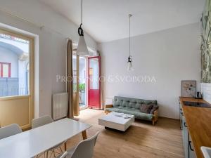 Prodej bytu 2+kk, Praha - Karlín, Prvního pluku, 63 m2