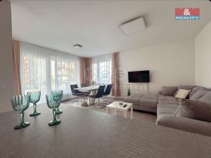 Pronájem bytu 3+kk, Praha - Vysočany, Strnadových, 87 m2
