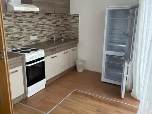 Pronájem bytu 3+kk, Praha, Břežanská, 78 m2
