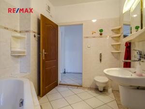 Prodej rodinného domu, Lužná, Školská, 151 m2