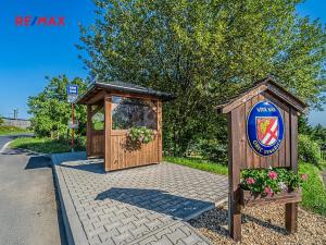 Prodej rodinného domu, Vinařice, 494 m2