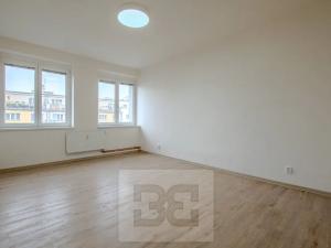 Pronájem bytu 2+1, Praha - Libeň, Sokolovská, 67 m2