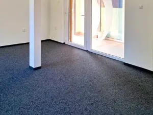 Pronájem obchodního prostoru, Ostrov, Hlavní třída, 36 m2