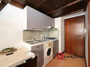 Pronájem bytu 1+kk, Praha - Žižkov, Cimburkova, 20 m2