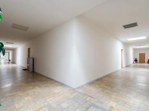 Pronájem bytu 2+kk, Praha - Prosek, Vysočanská, 48 m2