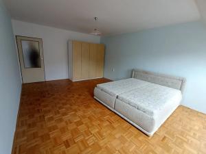 Pronájem bytu 3+kk, Brno, Podbabská, 105 m2