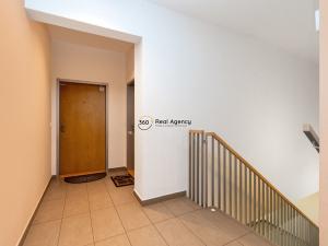 Prodej bytu 2+kk, Praha - Hlubočepy, Geologická, 47 m2