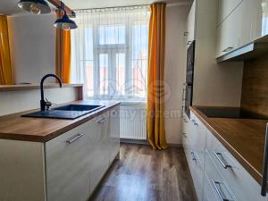 Prodej bytu 2+kk, Přelouč, Václavské náměstí, 72 m2