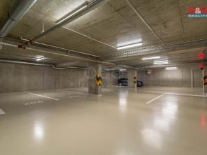Pronájem garážového stání, Praha - Hostavice, 13 m2