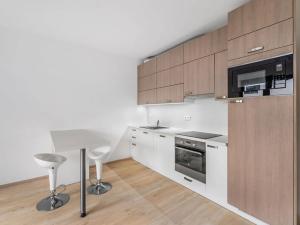 Pronájem bytu 1+kk, Praha - Jinonice, Kloudova, 33 m2