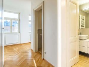 Pronájem bytu 2+1, Praha, Myslíkova, 71 m2
