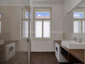 Prodej bytu 2+kk, Praha - Žižkov, U božích bojovníků, 48 m2
