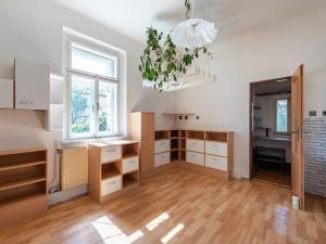Prodej rodinného domu, Praha - Kobylisy, Přemyšlenská, 110 m2