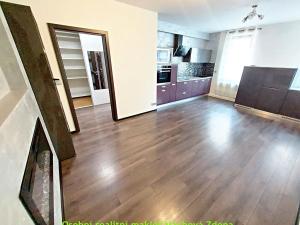 Pronájem bytu 3+kk, Praha - Vysočany, 66 m2