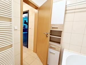 Pronájem bytu 3+kk, Praha - Vysočany, 66 m2