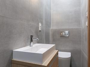 Prodej bytu 3+kk, Praha - Karlín, Pernerova, 105 m2
