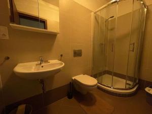 Pronájem bytu 1+kk, Praha - Holešovice, V háji, 37 m2